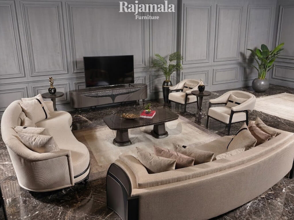 Grandeur Classic Carved Wood TV Console RM-105.2